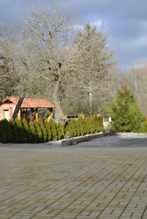 Penzion U Reky Vojkovice  ภายนอก รูปภาพ